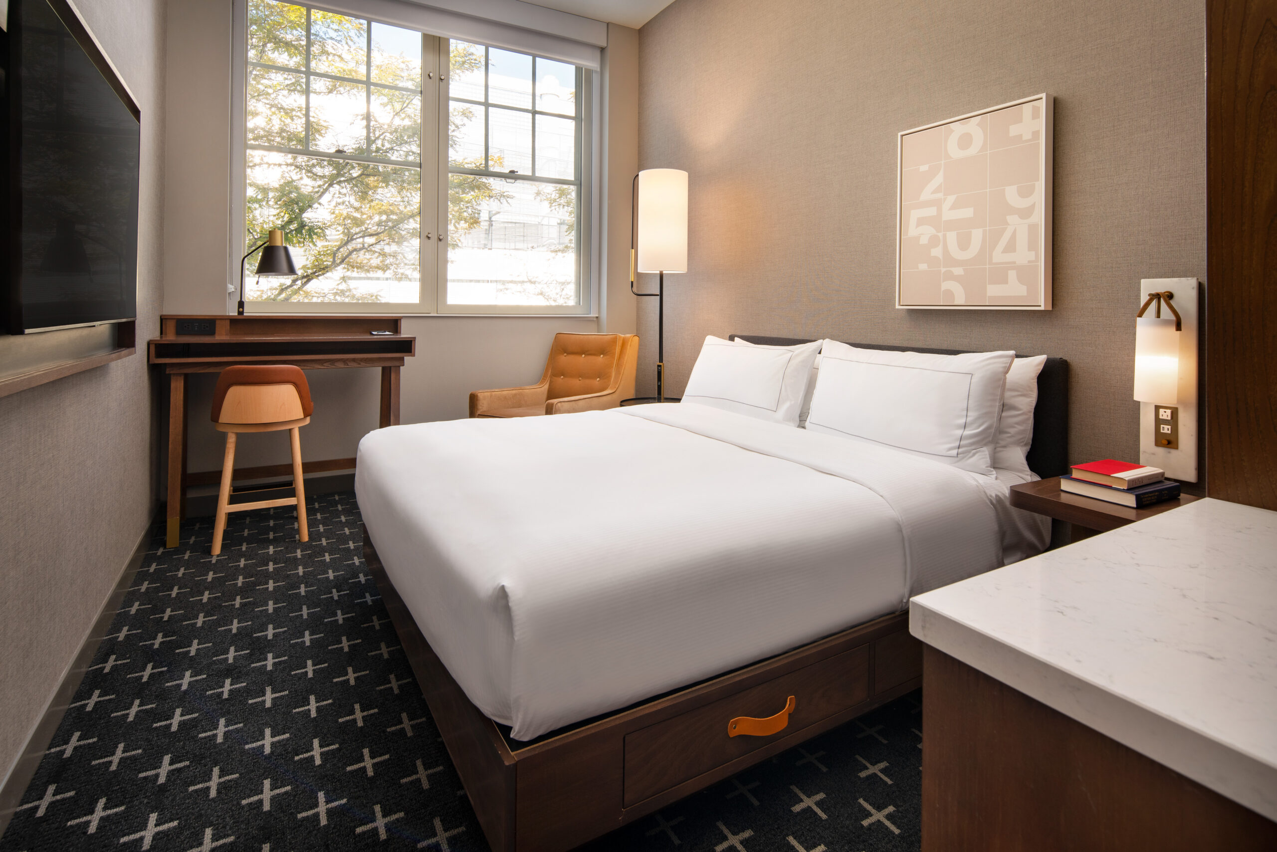 The_Slate_Standard_King_Guestroom